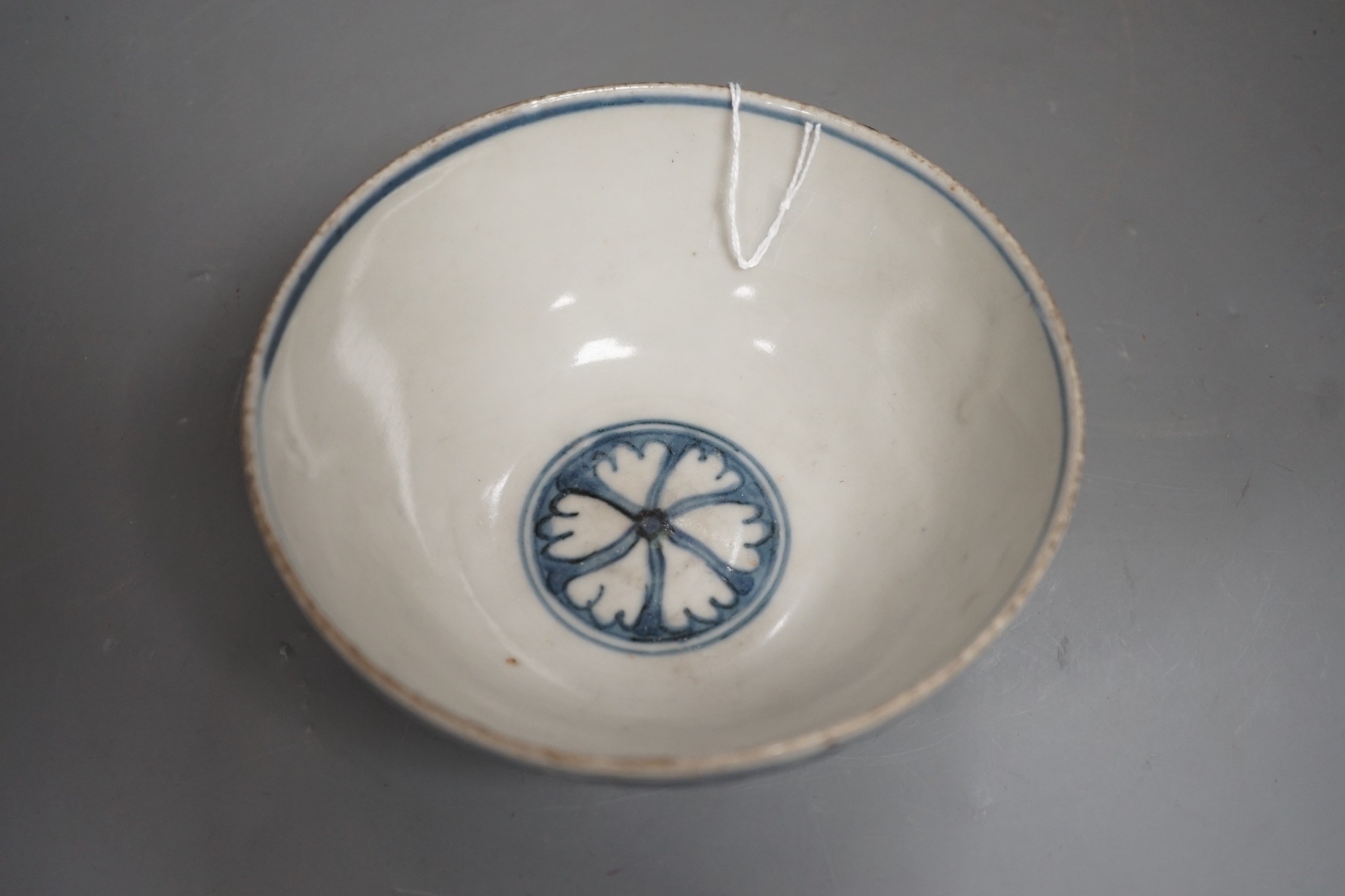 A Chinese late Ming blue and white ‘egret and Lotus’ bowl, Zhangzhou kilns, 14.7cm